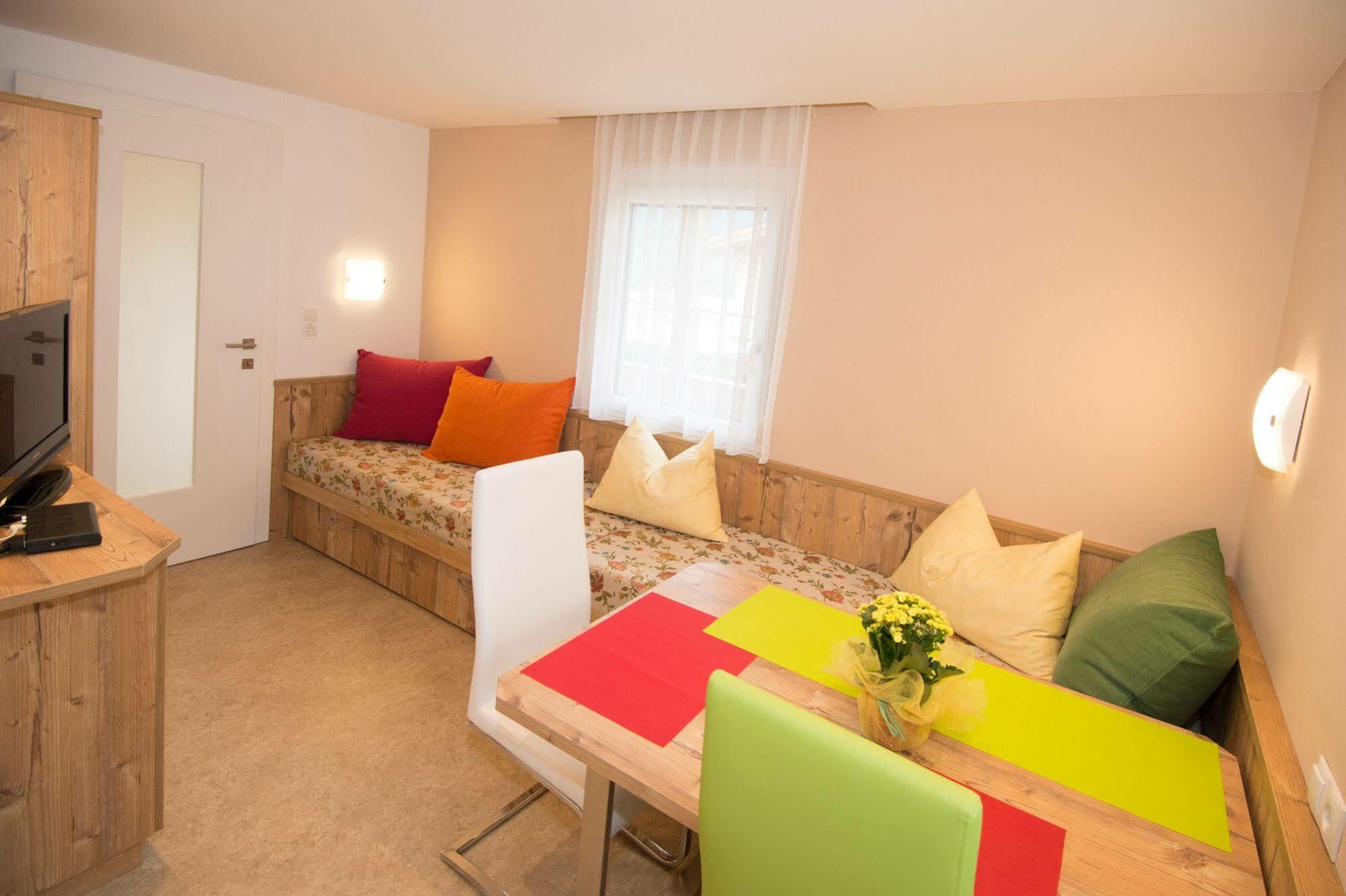 Gaestehaus Schoenberg Leutasch Extérieur photo